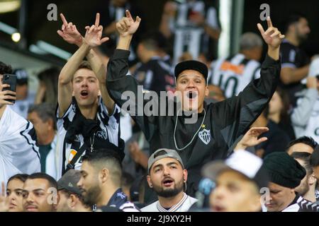 Belo Horizonte, Brasile. 25th maggio 2022. MG - Belo Horizonte - 05/25/2022 - LIBERTADORES 2022 ATLETICO -MG X TOLIMA - Atletico-MG tifosi durante una partita contro Tolima allo stadio Mineirao per il campionato Copa Libertadores 2022. Foto: Fernando Moreno/AGIF/Sipa USA Credit: Sipa USA/Alamy Live News Foto Stock