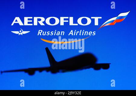 Brasile. 25th maggio 2022. In questa foto raffigurante il logo Aeroflot visto sullo sfondo di una silhouette di un aereo Airbus A380. Credit: SOPA Images Limited/Alamy Live News Foto Stock