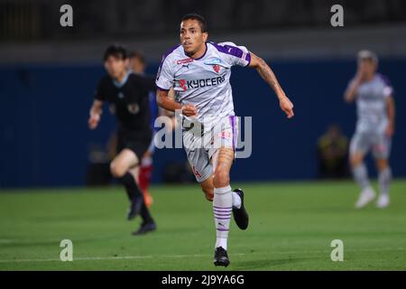 NHK Spring Mitsuzawa Football Stadium, Kanagawa, Giappone. 25th maggio 2022. Mendes (Sanga), 25 MAGGIO 2022 - Calcio/Calcio : 2022 J1 incontro di campionato tra Yokohama F. Marinos - Kyoto Sanga F.C. allo Stadio di Calcio NHK Spring Mitsuzawa, Kanagawa, Giappone. Credit: YUTAKA/AFLO SPORT/Alamy Live News Foto Stock