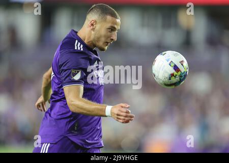 Orlando, FL: Il difensore della città di dOrlando João Moutinho (4) riceve un passaggio durante il Lamar Hunt U.S. Cup Round di 16 gam contro l'Inter Miamie, mercoledì Foto Stock