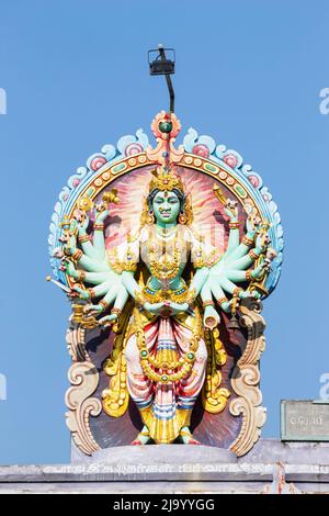 Statua di aadi Shakti Dea Durga all'ingresso del Tempio Nataraja, Chidambaram, Tamil Nadu, India Foto Stock