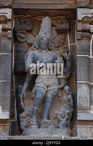Idol di Lord Shiva scolpito su Gopuram di Nataraja Tempio, Chidambaram, Tamil Nadu, India Foto Stock