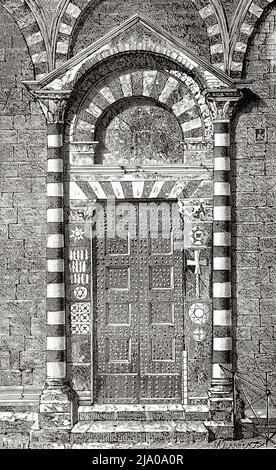 Porta laterale della Cattedrale di Santo Stefano a Prato, Toscana, Centro Italia. Europa. Città piccole e grandi Arti in Toscana di Henri Belle 1871. Le Tour du Monde 1879 Foto Stock