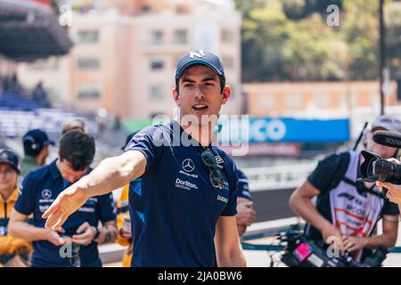 Monaco, Monte Carlo. 26th maggio 2022. Monaco, Monte Carlo. 26th maggio 2022. Monaco, Monte Carlo. 26th maggio 2022. Monaco, Monte Carlo. 26th maggio 2022. Monaco, Monte Carlo. 26th maggio, 2022.Nicholas Latifi (CDN) Williams Racing gioca a golf nei box. 26.05.2022. Formula 1 World Championship, Rd 7, Gran Premio di Monaco, Monte Carlo, Monaco, Giorno della pratica. Il credito fotografico dovrebbe leggere: XPB/Alamy Live News. Foto Stock