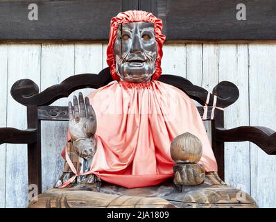 Giappone. Nara. Nara Giappone. Santuario di Todai-ji. Binzuru statua in legno periodo Edo. Pindola Bharadvaja Foto Stock