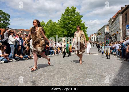 L'illustrazione raffigura l'evento della Processione del Sacro sangue (Heilige Bloedprocessie - Processione Saint-Sang), giovedì 26 maggio 2022 a Brugge. Durante Foto Stock