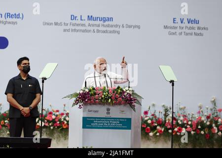 Chennain, India, 26th maggio 2022: Primo Ministro dell'India Narendra modi durante la posa della Fondazione e l'inaugurazione di progetti infrastrutturali a theTune del 31580/- su Ferrovie, autostrade nazionali, oleodotti e progetti di edilizia, a Chennai Giovedi. Seshadri SUKUMAR Foto Stock