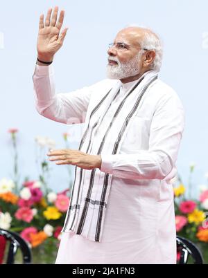 Chennain, India, 26th maggio 2022: Primo Ministro dell'India Narendra modi durante la posa della Fondazione e l'inaugurazione di progetti infrastrutturali a theTune del 31580/- su Ferrovie, autostrade nazionali, oleodotti e progetti di edilizia, a Chennai Giovedi. Seshadri SUKUMAR Foto Stock