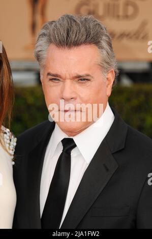 Los Angeles, Stati Uniti. 30th Jan 2016. Ray Liotta al 22nd Annual Screen Actors Guild Awards al Shrine Auditorium il 30 gennaio 2016 a Los Angeles, California. (Foto di Sthanlee Mirador) *** si prega di utilizzare il credito da campo di credito *** credito: Sipa USA/Alamy Live News Foto Stock