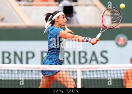 Parigi, Francia: 26th maggio 2022; Roland Garros, Parigi, Francia: Torneo Open di tennis francese: Caroline Garcia (fra) in azione contro Madison Keys (USA) Foto Stock