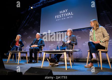 Hay-on-Wye, Galles, Regno Unito. 26th maggio 2022. Hay on Earth Forum: Riconnessi Terra, persone e Future contadini comprende Minette Batters, Peter Hetherington e Nick Palmer discutere di cibo e il settore agricolo al Festival Hay 2022, Galles. Credit: Sam Hardwick/Alamy. Foto Stock