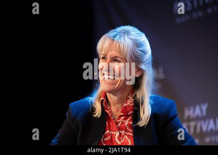 Hay-on-Wye, Galles, Regno Unito. 26th maggio 2022. Hay on Earth Forum: Riconnessi Terra, persone e Future contadini comprende Minette Batters, Peter Hetherington e Nick Palmer discutere di cibo e il settore agricolo al Festival Hay 2022, Galles. Credit: Sam Hardwick/Alamy. Foto Stock