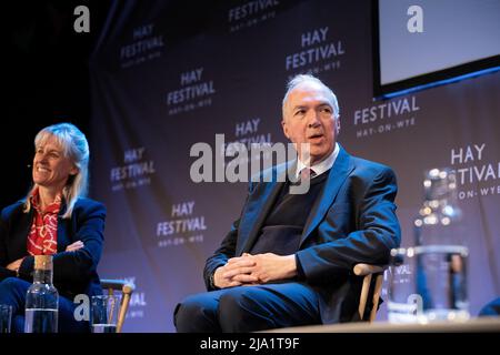 Hay-on-Wye, Galles, Regno Unito. 26th maggio 2022. Hay on Earth Forum: Riconnessi Terra, persone e Future contadini comprende Minette Batters, Peter Hetherington e Nick Palmer discutere di cibo e il settore agricolo al Festival Hay 2022, Galles. Credit: Sam Hardwick/Alamy. Foto Stock