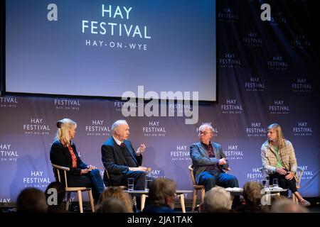 Hay-on-Wye, Galles, Regno Unito. 26th maggio 2022. Hay on Earth Forum: Riconnessi Terra, persone e Future contadini comprende Minette Batters, Peter Hetherington e Nick Palmer discutere di cibo e il settore agricolo al Festival Hay 2022, Galles. Credit: Sam Hardwick/Alamy. Foto Stock