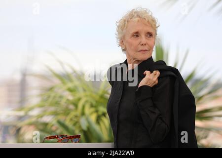 Maggio 26, 2022, Cannes, Cote d'Azur, Francia: CLAIRE DENIS partecipa ALLE STELLE A MEZZOGIORNO Fotocall durante l'annuale Festival del Cinema di Cannes 75th (Credit Image: © Mickael Chavet/ZUMA Press Wire) Foto Stock