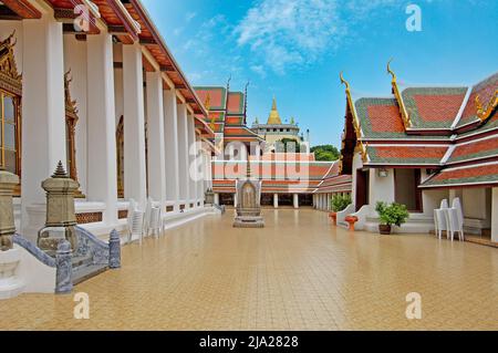 Wat Saket Ratcha Wora Maha Wihan anche Wat Sraket o Tempio del Monte d'Oro, Tempio del Monte d'Oro, Bangkok, Thailandia Foto Stock