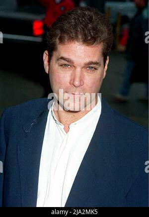 Los Angeles, Stati Uniti. 29th Ott 2007. Liotta Ray LiottaRay  Ray Liotta, l'attore più noto per la riproduzione di mobster è morto. Aveva 67 anni. Credit: Tsuni/USA/Alamy Live News Foto Stock