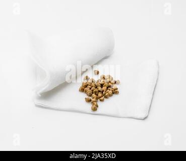 ha rimosso i gallstones che posano sulle bende Foto Stock