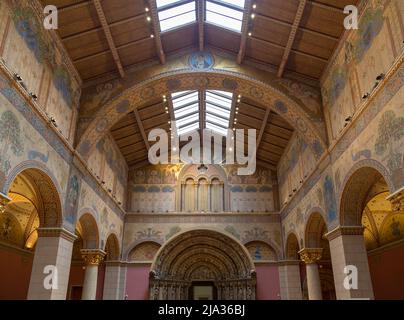 Budapest, Ungheria - 27 marzo 2018: Interno della Sala Romana ristrutturata nel Museo delle Belle Arti Foto Stock