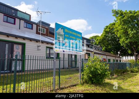 Case migliorate utilizzando l'iniziativa Energiesprong a Sneinton, Nottingham Nottinghamshire Inghilterra Regno Unito Foto Stock