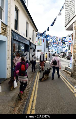 Padstow dopo le celebrazioni del Mayday Cornovaglia Inghilterra uk Foto Stock