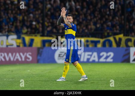 Dario Benedetto di Boca Juniors riconosce i tifosi mentre lascia il campo dopo essere stato sostituito durante la partita Copa COMMEBOL Libertadores 2022 tra Boca Juniors e Deportivo Cali all'Estadio Alberto J. Armando.(Punteggio finale; Boca Juniors 1:0 Deportivo Cali) (Foto di Manuel Cortina / SOPA Images/Sipa USA) Foto Stock