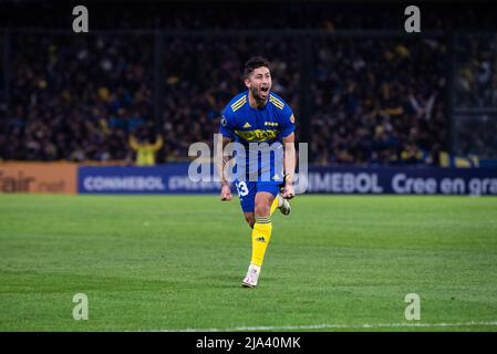 Buenos Aires, Argentina. 26th maggio 2022. Alan Varela di Boca Juniors celebra un gol durante la partita Copa COMMEBOL Libertadores 2022 tra Boca Juniors e Deportivo Cali all'Estadio Alberto J. Armando.(Punteggio finale; Boca Juniors 1:0 Deportivo Cali) Credit: SOPA Images Limited/Alamy Live News Foto Stock