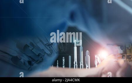 Attrezzi speciali. Utensili da taglio in carburo per applicazioni industriali. Attrezzi speciali su ordinazione. Trapano, alesatore, macchina manuale robotica. Carburo HSS Foto Stock