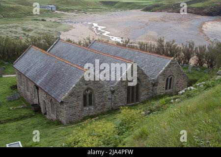 St Wynwallow chiesa, Church Cove, Gunwalloe Foto Stock