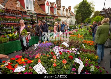 Bungay Suffolk Inghilterra Garden Street Market 15 maggio 2022 Foto Stock