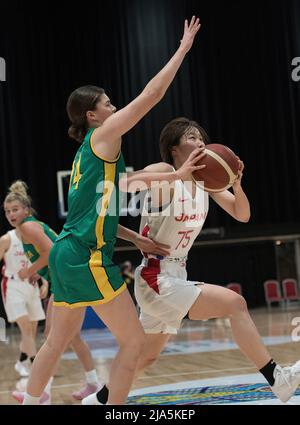 Sydney Olympic Park, Australia. 27th maggio 2022. Nanako Todo of Japan Women's Basketball Team visto durante il gioco 1 della amichevole International Women Series match tra l'Australia Women's Basketball Team contro il Giappone Women's Basketball Team presso il Quay Center. Punteggio finale; Australia 70:66 Giappone. Credit: SOPA Images Limited/Alamy Live News Foto Stock