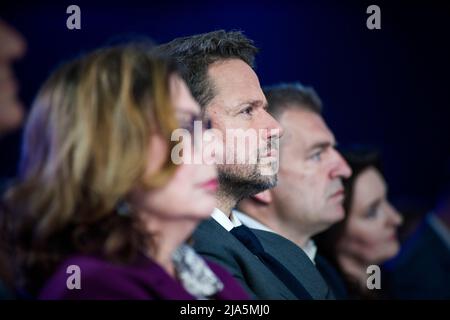 Varsavia, Polonia. 27th maggio 2022. Rafal Trzaskowski, sindaco di Varsavia e membro della piattaforma Civica è visto durante il convegno. La convenzione della piattaforma Civica (Platforma Obywatelska PO) - il più grande partito di opposizione in Polonia ha tenuto una convenzione con il titolo "utile Polonia". Il tema principale era l'inflazione galoppante e il deterioramento delle condizioni di vita dei cittadini medi. Il convegno è stato presieduto da Donald Tusk - il presidente della piattaforma Civica ed ex primo ministro. Credit: SOPA Images Limited/Alamy Live News Foto Stock