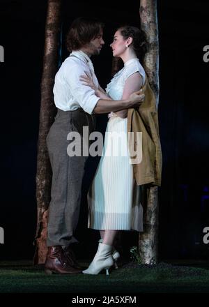 Photocall per il nuovo adattamento musicale dell’amante di Lady Chatterley tenuto al Teatro Shaftesbury, West End con: Michael Pickering, Georgia Lennon dove: Londra, Regno Unito quando: 17 giu 2021 Credit: Mario Mitsis/WENN Foto Stock