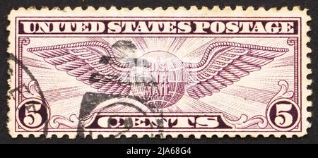 STATI UNITI D'AMERICA - CIRCA 1930: Un francobollo stampato negli Stati Uniti mostra Winged Globe, circa 1930 Foto Stock