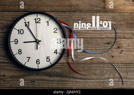 Orologio mostra i numeri 9 11 in memoria del 11 settembre 2001. Patriot giorno 2022 Foto Stock