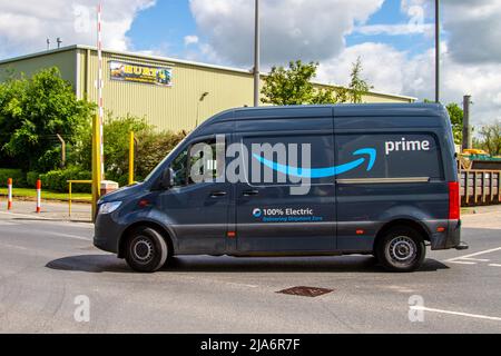 Amazon prime 100% Electric Morning Delives dal deposito Preston; Lancashire UK Foto Stock