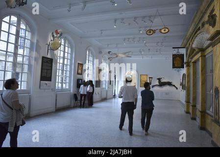 Il Museo Carnavalet è uno dei musei più antichi di Parigi fin dalla sua creazione nel 1880: La sua collezione, che comprende oltre 610.000 oggetti rari, racconta la storia della capitale francese dall'antichità al 20th secolo. Il museo dedicato alla storia di Parigi e situato nel cuore del Marais, è in fase di ristrutturazione da oltre 4 anni. In questa foto: Da 16th a 18th secolo segno stanza. Parigi, Francia, il 28 maggio 2022. Foto di Patrice Pierrot/ABACAPRESS.COM Foto Stock