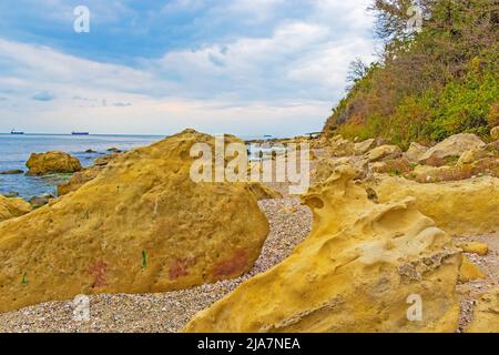 Bella spiaggia vuota di capo Galata, costa del Mar Nero, Varna Bulgaria Foto Stock