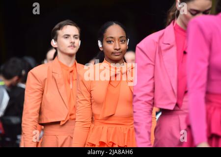 PARIGI, FRANCIA. MAGGIO 28th ballerini prima della finale della UEFA Champions League tra Liverpool e Real Madrid allo Stade de France, Parigi sabato 28th maggio 2022. (Credit: Pat Scaasi | MI News) Credit: MI News & Sport /Alamy Live News Foto Stock