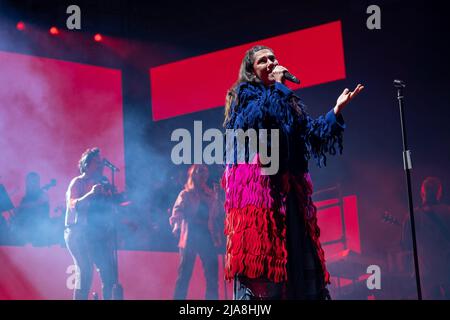 Verona, Italia. 28th maggio 2022. Il cantante italiano Elisa alias Elisa Toffoli durante i suoi concerti live nell'Arena di Verona, per Back to the Future tour 2022 in Heros Festival 2022 Credit: Roberto Tommasini/Alamy Live News Foto Stock