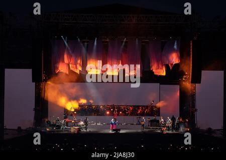 Verona, Italia. 28th maggio 2022. Il cantante italiano Elisa alias Elisa Toffoli durante i suoi concerti live nell'Arena di Verona, per Back to the Future tour 2022 in Heros Festival 2022 Credit: Roberto Tommasini/Alamy Live News Foto Stock
