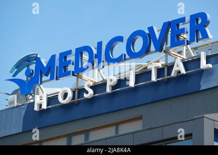 Bucarest, Romania - 20 maggio 2022: L'ospedale Medicover, della rete sanitaria multinazionale tedesca, nel nord di Bucarest. Foto Stock