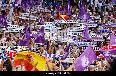 Saint Denis, Francia. 28th maggio 2022. I tifosi e i tifosi del Real Madrid hanno illustrato durante una partita di calcio tra il Liverpool Football Club e il Real Madrid CF nella finale della UEFA Champions League 2021 - 2022 allo stade de France di Parigi, sabato 28 maggio 2022 a Parigi, Francia . PHOTO SPORTPIX | DAVID CATRY DAVID CATRY Credit: SPP Sport Press Photo. /Alamy Live News Foto Stock