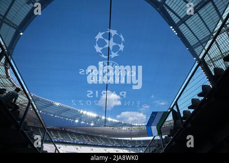 Parigi, Francia. 28th maggio 2022. La foto scattata il 28 maggio 2022 mostra lo Stade de France prima della partita finale della UEFA Chamiopns League tra Real Madrid e Liverpool, a Parigi, Francia. Credit: Meng Dingbo/Xinhua/Alamy Live News Foto Stock