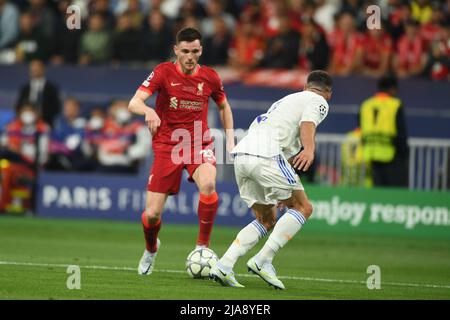 Parigi, Francia. 28th maggio 2022. Andrew Robertson (Liverpool)Daniel Carvajal (Real Madrid) durante la partita della UEFA Champions League tra Liverpool 0-1 Real Madrid allo Stade de France il 28 maggio 2022 a Parigi, Francia. Credit: Maurizio Borsari/AFLO/Alamy Live News Credit: AFLO Co. Ltd./Alamy Live News Foto Stock