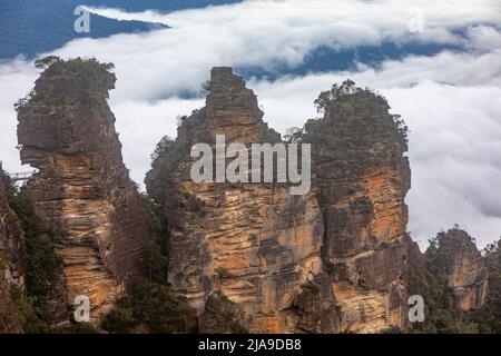 Le tre Sorelle nella valle di Jamison a Echo Point Katoomba nelle Blue Mountains, NSW, Australia Foto Stock