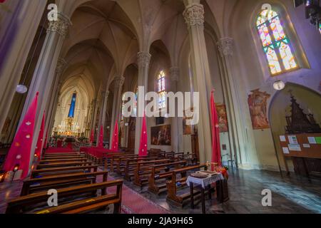 Piazza Brembana Bergamo Italia 22 maggio 2022: Interno della Chiesa di San Martino oltre la Goggia è il luogo principale di culto cattolico in Piazza Bremb Foto Stock