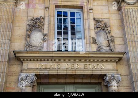 Dijon, Francia, 16 aprile 2022. Palazzo dei Duchi ed Estates di Borgogna. Il Palazzo dei Duchi e degli Stati di Borgogna è un complesso architettonico Foto Stock