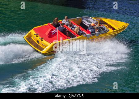 Southport Marine Lake. Motoscafo jet boat. Foto Stock