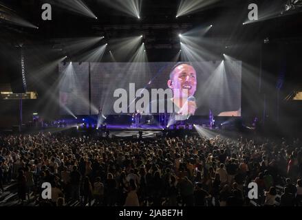 28 maggio 2022, Eboli, Campania, Italia: Buonfortuna Tour 2022 al Palasele di Eboli organizzato da anni 60 produzione e prodotto da Friends & Partners, ultimo concerto del ''Buonfortuna Tour'' di ModÃ , dedicato alle canzoni inedite dell'ultimo (e doppio) Album buona Fortuna e ai vecchi e nuovi successi della band milanese (Credit Image: © Giovanni Esposito/Pacific Press via ZUMA Press Wire) Foto Stock